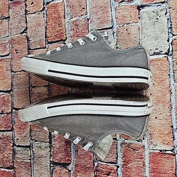 CONVERSE ALL-STAR CHUCK TAYLOR LOWTOP SHOES,  WOMANS SIZE 5 (YOUTH3) - Picture 7 of 13